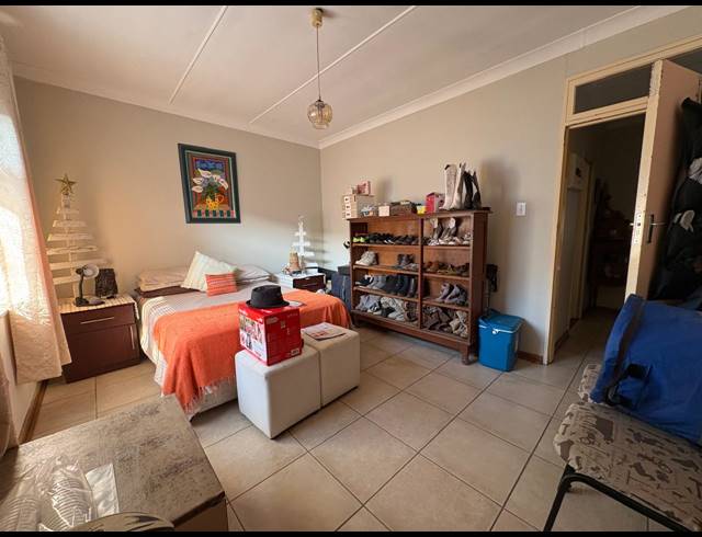 3 BEDROOM HOUSE FOR SALE IN ROTHDENE